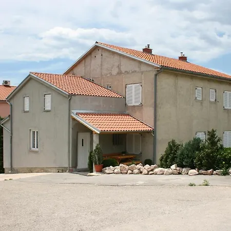 Apartment With A Parking Space - 5529 Novi Vinodolski
