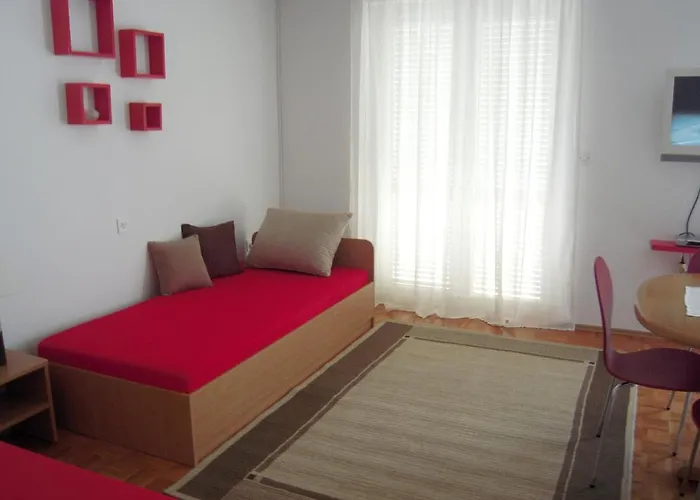 With Parking Space - 5529 Apartman